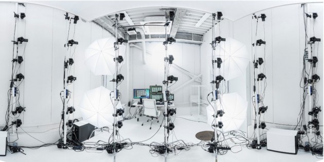 60台以上のカメラが360度設置されたスタジオ。