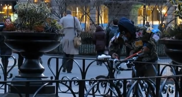 マジソンスクエアパークにて、黒人の友人に自転車泥棒を装ってもらうーかかった時間4分、目撃者26人 