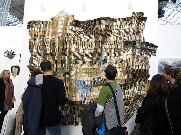 In The World But Don’t Know the World(2009) ©El Anatsui