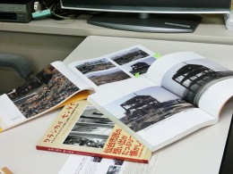 『NPO法人20世紀アーカイブ仙台』で作った写真集。震災直後と復興後の風景が並列され、見比べることができる。
