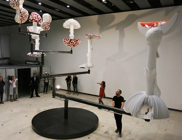 "Flying Mushrooms, 2015" ©Carsten Höller