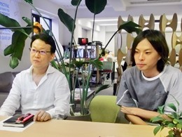 ネストビジュアル株式会社代表の植山耕成さん（左）と嶋川侑太さん（右）に話を伺った。 