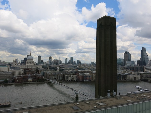 10階の展望階。目の前の本館を見下ろし360度ロンドンを一望出来る。